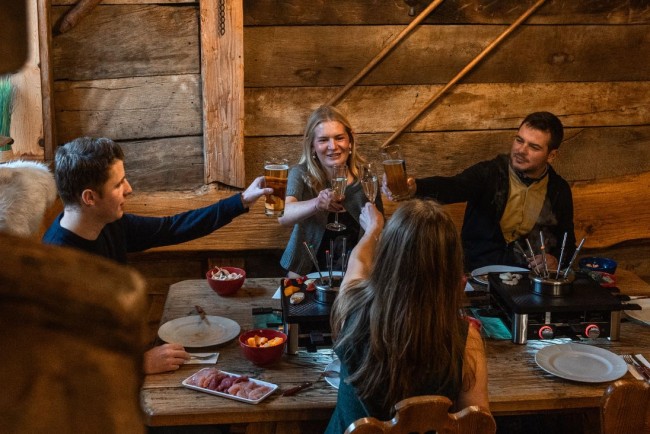 Gem&uuml;tliche Stunden in den Restaurant im Thermenhotel Krone