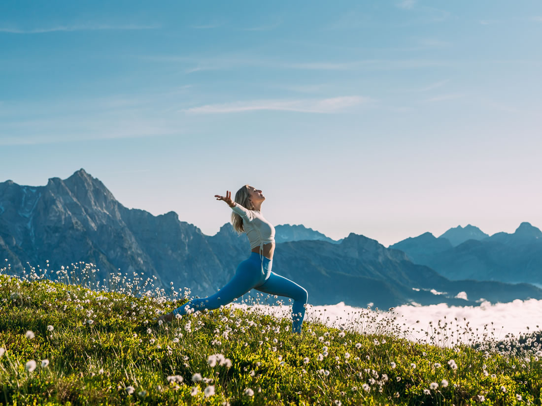 Neues Yogastudio BREATH OF ALPS by Larissa Skripka © Shutterstock